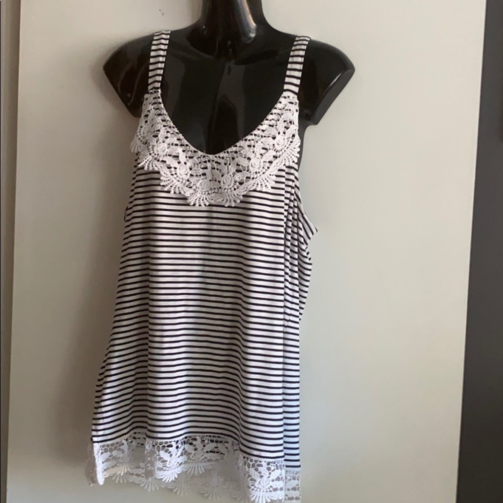 😊 2/$30.  XL) San Francisco Striped w/ Crochet Tank Top